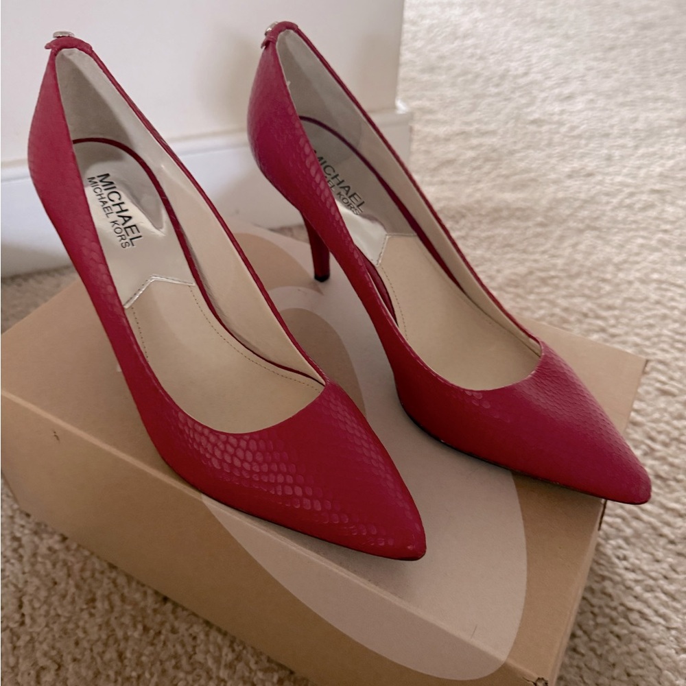 Michael Kors pumps